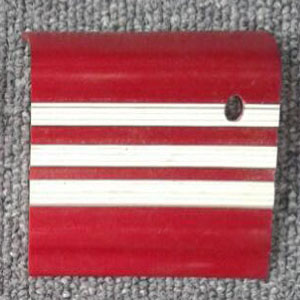 step nosing tangga karet merah garis putih